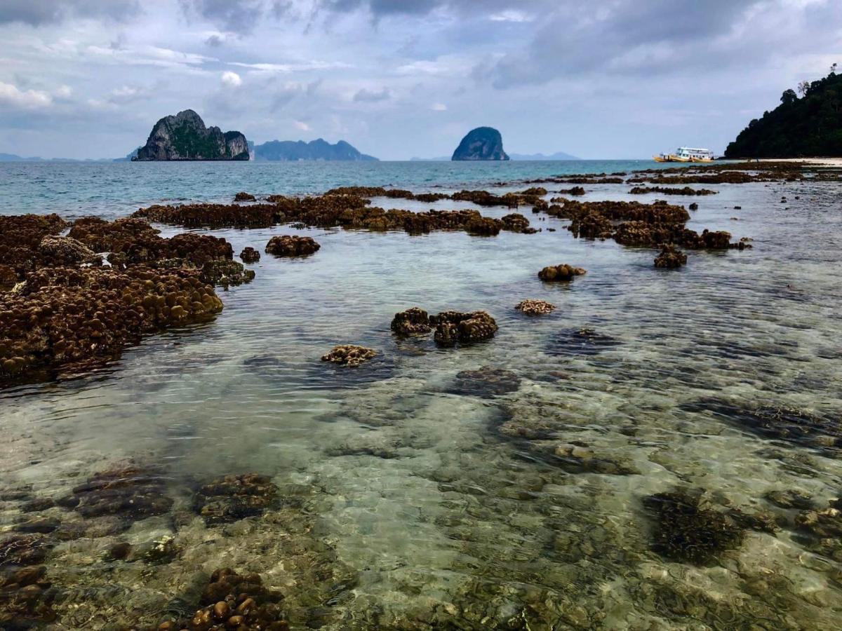 Koh Ngai Sea Open Resort Buitenkant foto